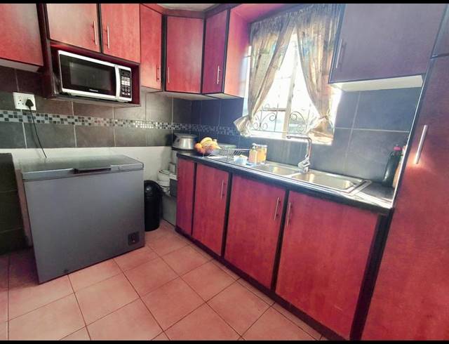 2 BEDROOM HOUSE FOR SALE IN MEREWENT